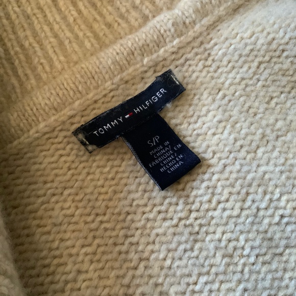Tommy Hilfiger Button Down Knit Sweater Cardigan (Small) - Picture 3 of 7